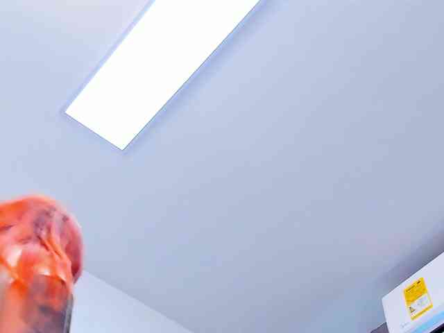 Anikka-Albrite- webcam