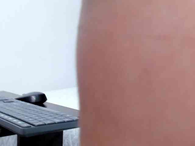 Anikka-Albrite- webcam