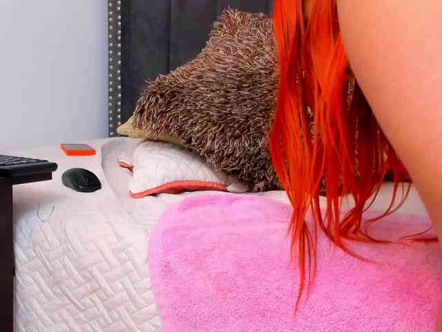 Anikka-Albrite- webcam