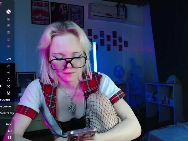 EvianLui live cam on BongaCams