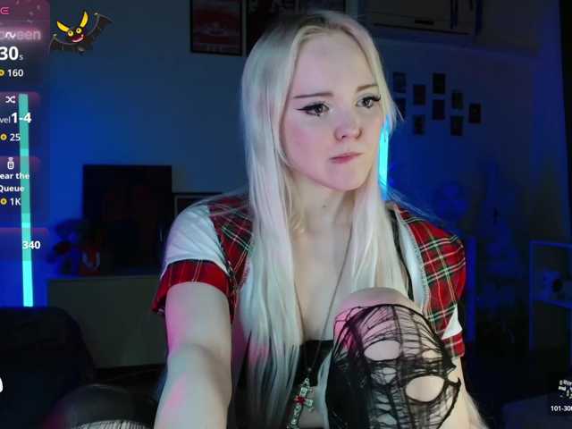 EvianLui live cam on BongaCams