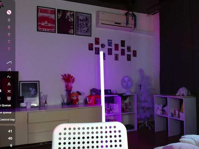 EvianLui live cam on BongaCams