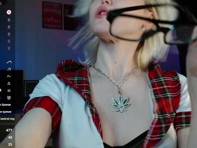 EvianLui live cam on BongaCams