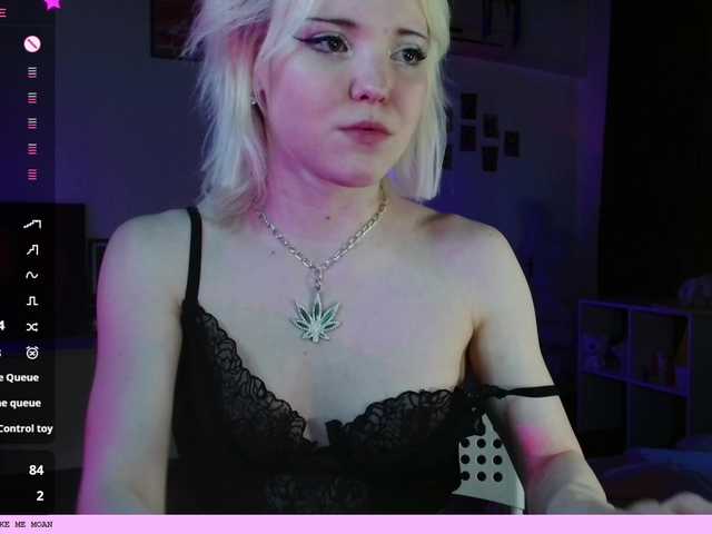 EvianLui live cam on BongaCams