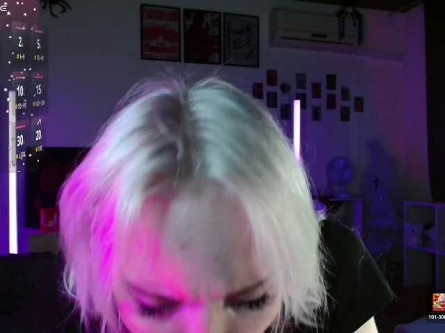 EvianLui, en directo ahora en BongaCams