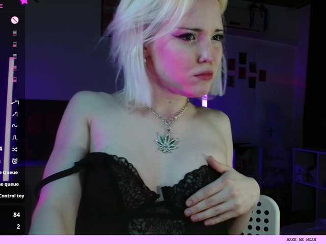 EvianLui live cam on BongaCams