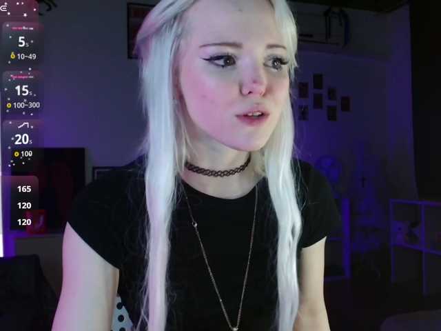 EvianLui, live now on BongaCams