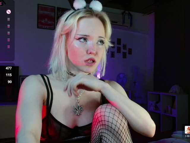 EvianLui live cam on BongaCams
