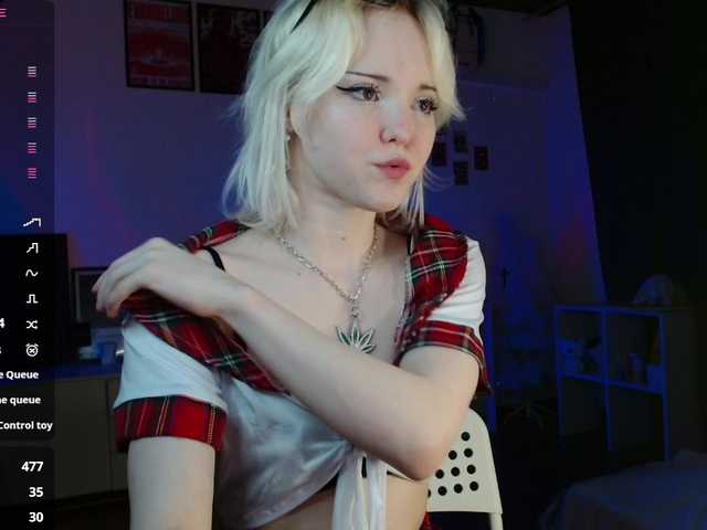 EvianLui live cam on BongaCams