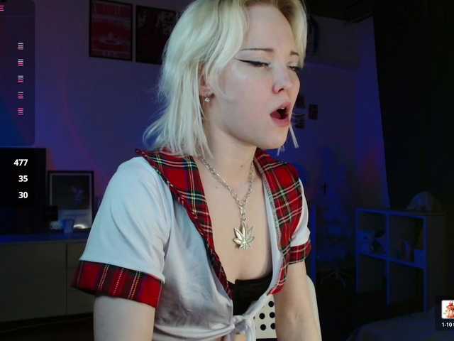 EvianLui live cam on BongaCams
