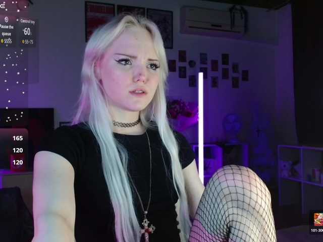 EvianLui live cam on BongaCams