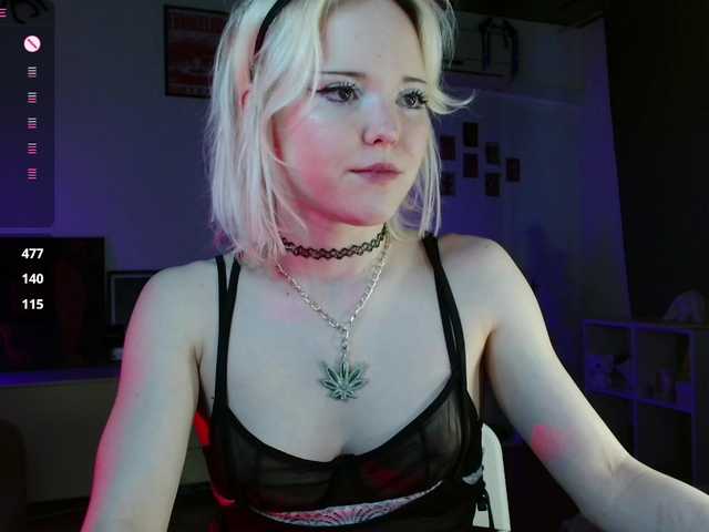 EvianLui live cam on BongaCams