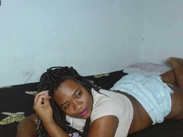 Angelamontes live cam on BongaCams