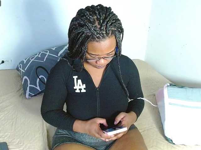 Angelamontes live cam on BongaCams