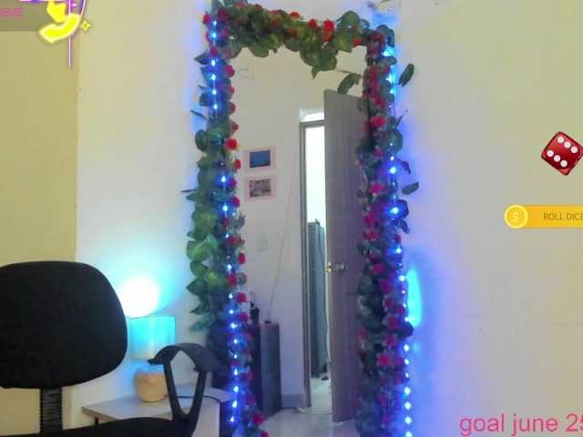 zoe-1m live cam on BongaCams