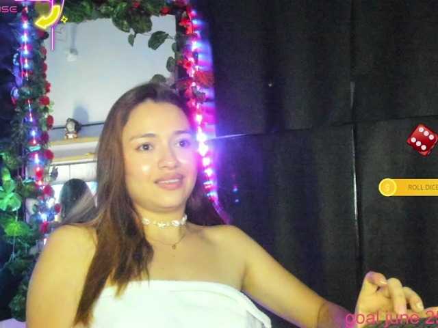 zoe-1m live cam on BongaCams