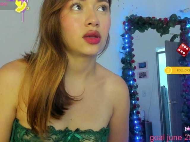 zoe-1m live cam on BongaCams