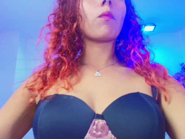 Lila-monroe live webcam show