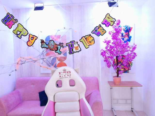 Lila-monroe live cam on BongaCams