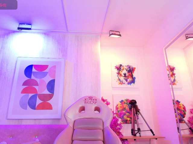 Lila-monroe live cam preview