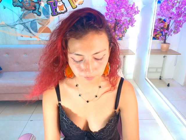 Lila-monroe live cam