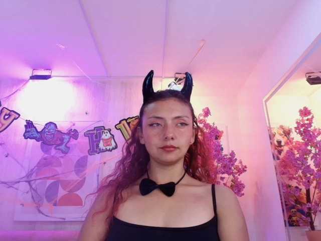 Lila-monroe live cam on BongaCams