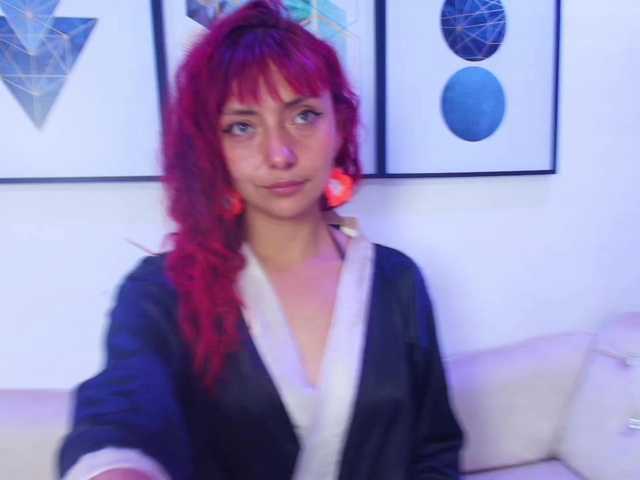 Lila-monroe live cam on BongaCams