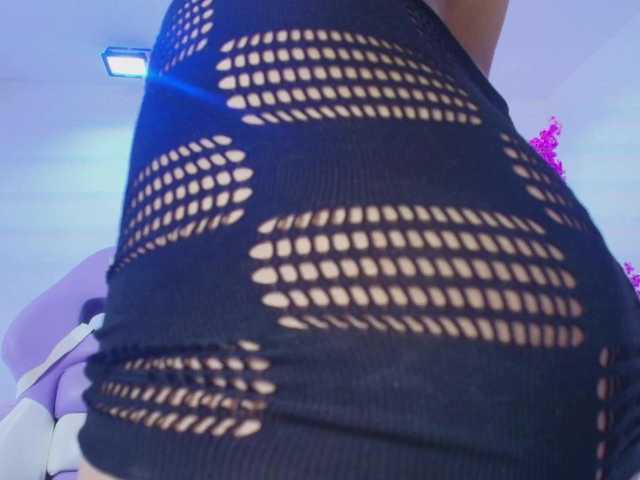 Lila-monroe live cam on BongaCams