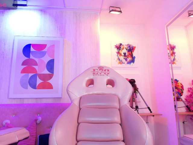 Lila-monroe live cam on BongaCams