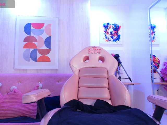 Lila-monroe live cam preview