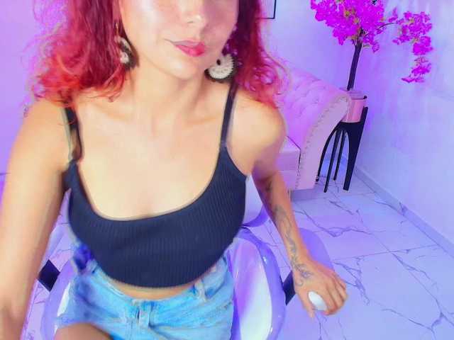 Lila-monroe live webcam show