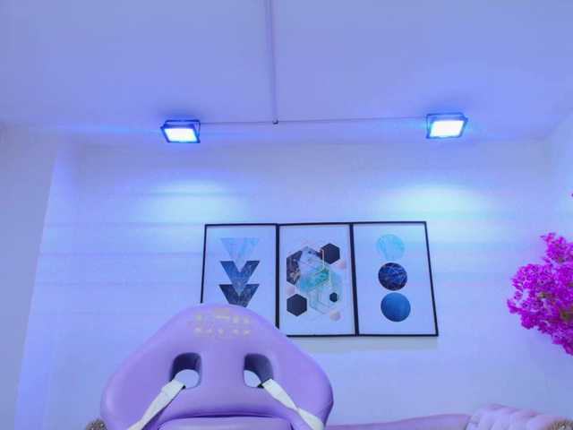 Lila-monroe live webcam show