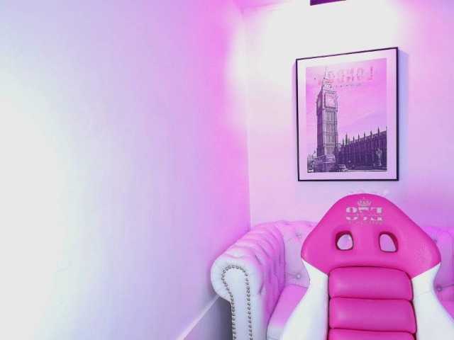 Lila-monroe live cam on BongaCams