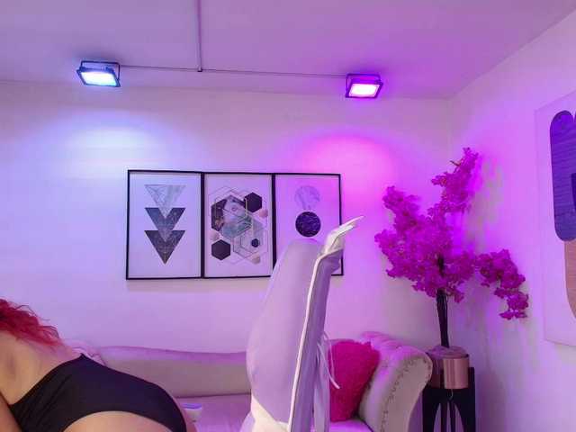 Lila-monroe live cam on BongaCams