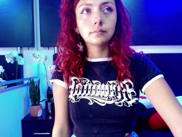Lila-monroe live cam preview