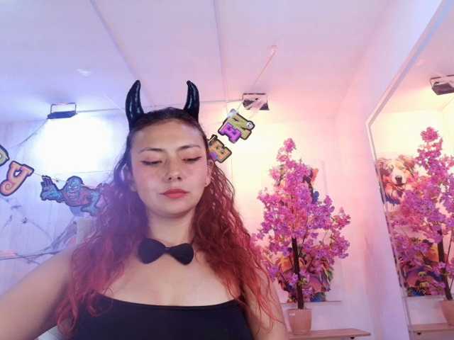Lila-monroe live cam on BongaCams