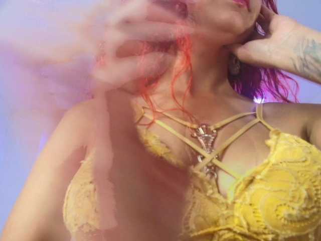 Lila-monroe live cam on BongaCams