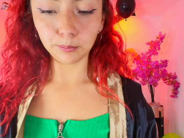 Lila-monroe live cam preview