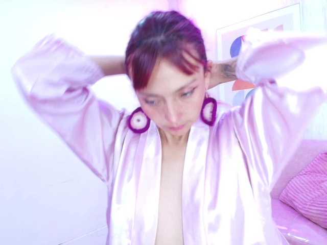 Lila-monroe live cam on BongaCams