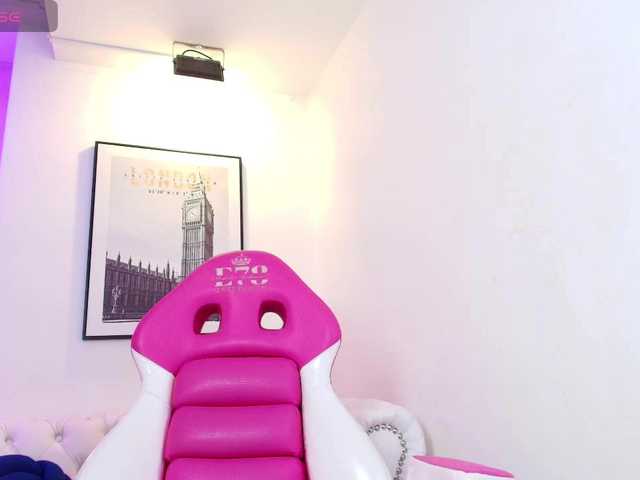 Lila-monroe live cam on BongaCams