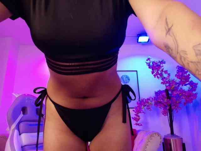 Lila-monroe webcam