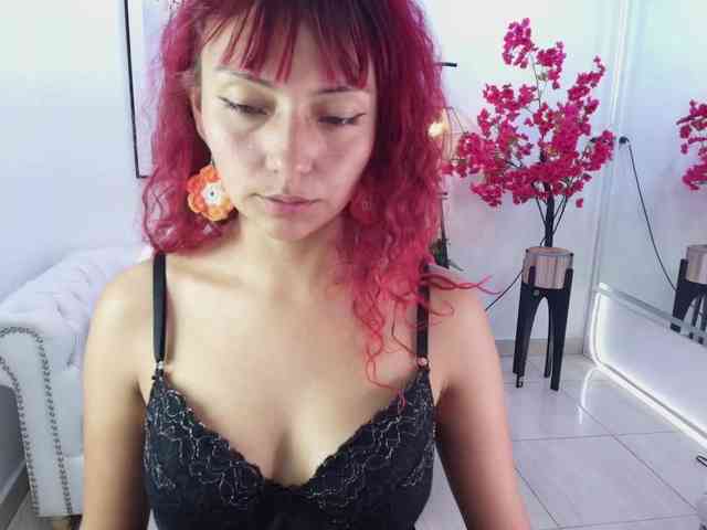 Lila-monroe webcam