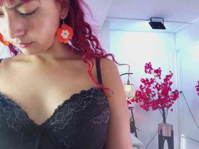 Lila-monroe webcam