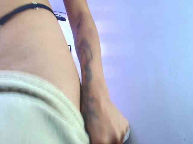 Lila-monroe webcam