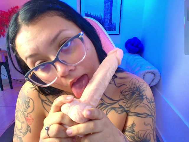  Scarlett-noir chat room