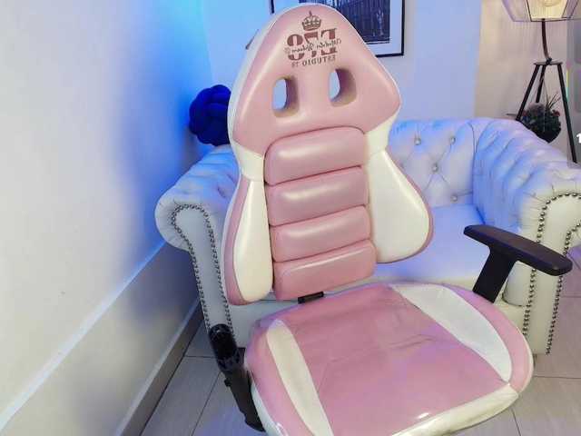 Scarlett-noir's BongaCams show and profile