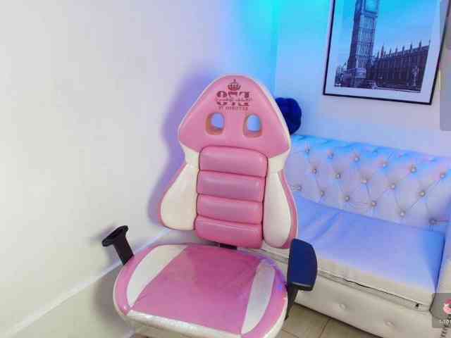 Scarlett-noir webcam