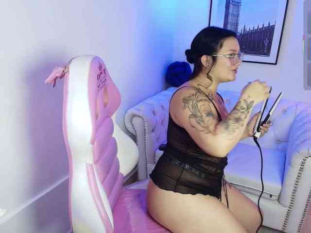 Scarlett-noir webcam