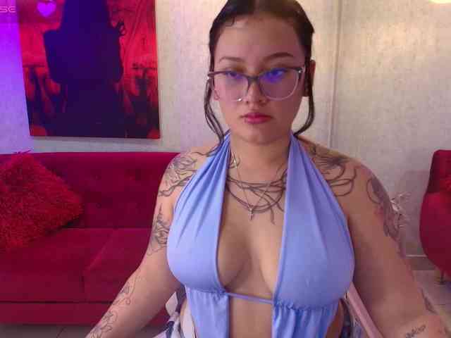 Scarlett-noir webcam