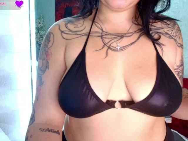 Scarlett-noir webcam